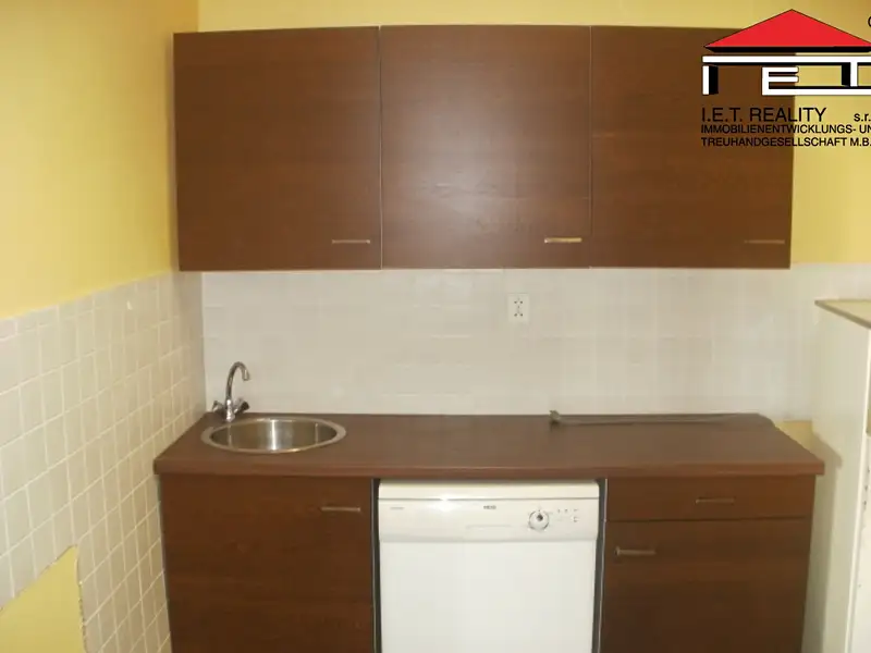 Pronájem kanceláře 13 m², Praha – náhled fotky 2