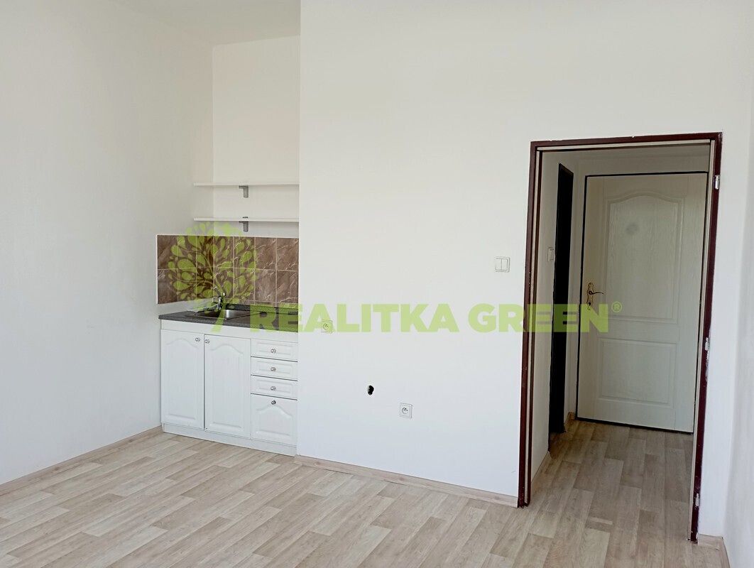 Pronájem bytu 1+kk 20 m² – fotografie 2