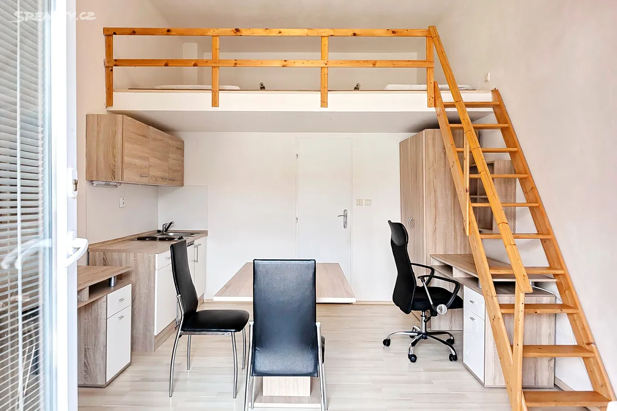 Pronájem bytu 1+kk 18 m², Brno