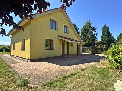 Pronájem  rodinného domu 152 m², pozemek 1 967 m²