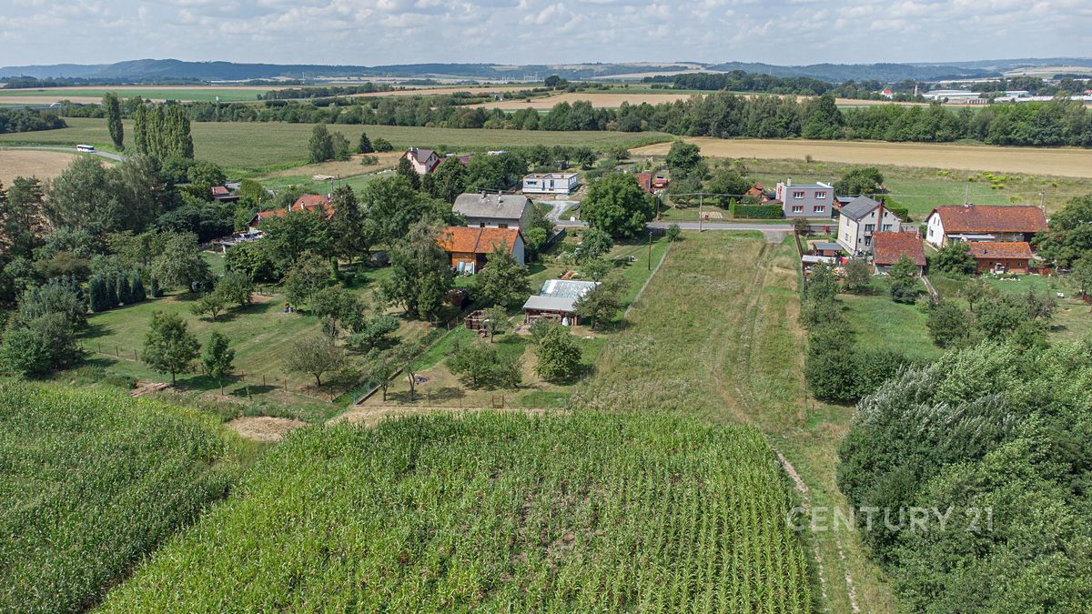 Prodej stavebního pozemku 1203 m² – fotografie 2