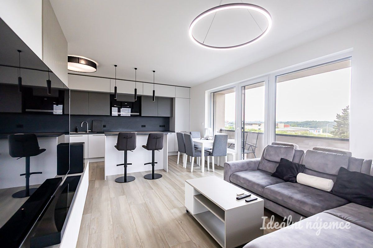 Pronájem bytu 4+kk 90 m²