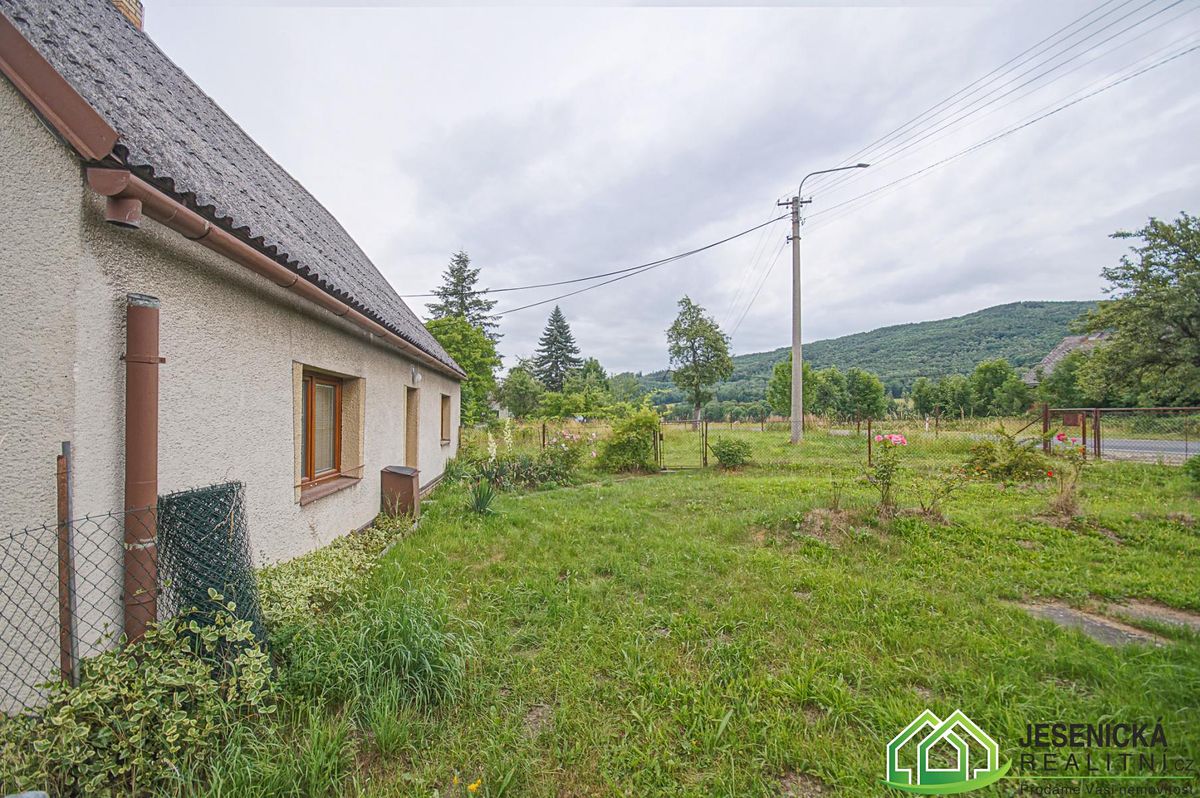 Prodej rodinného domu 140 m², pozemek 635 m² – fotografie 4