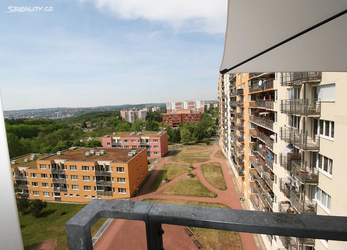 Pronájem bytu 2+kk 46 m² – pohled 3