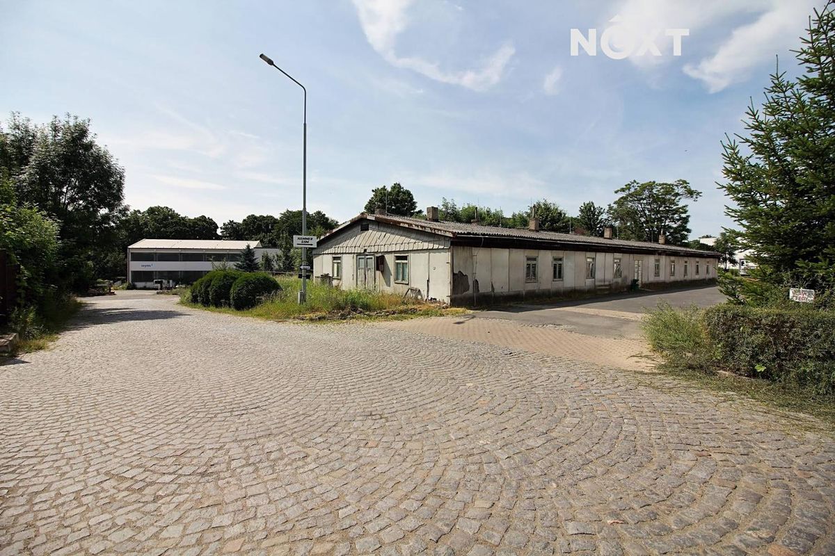 Pronájem skladového prostoru 1106 m² – fotografie 2