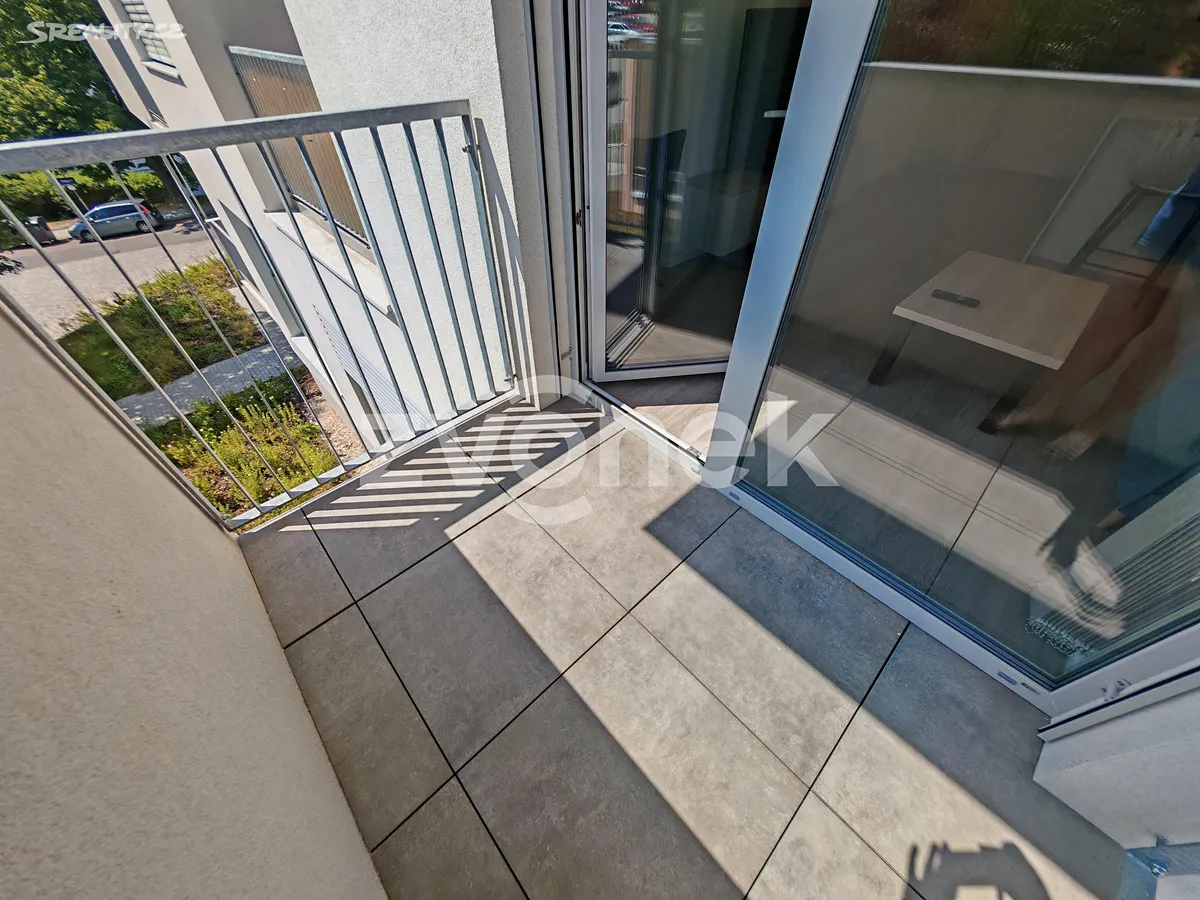 Pronájem bytu 1+kk 37 m² – pohled 6