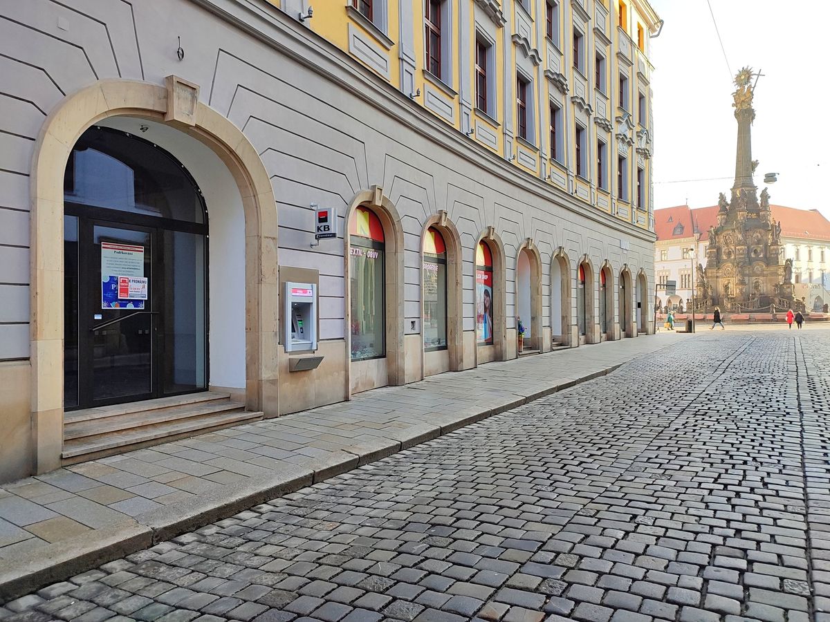 Pronájem obchodního prostoru 80 m² – fotografie 2