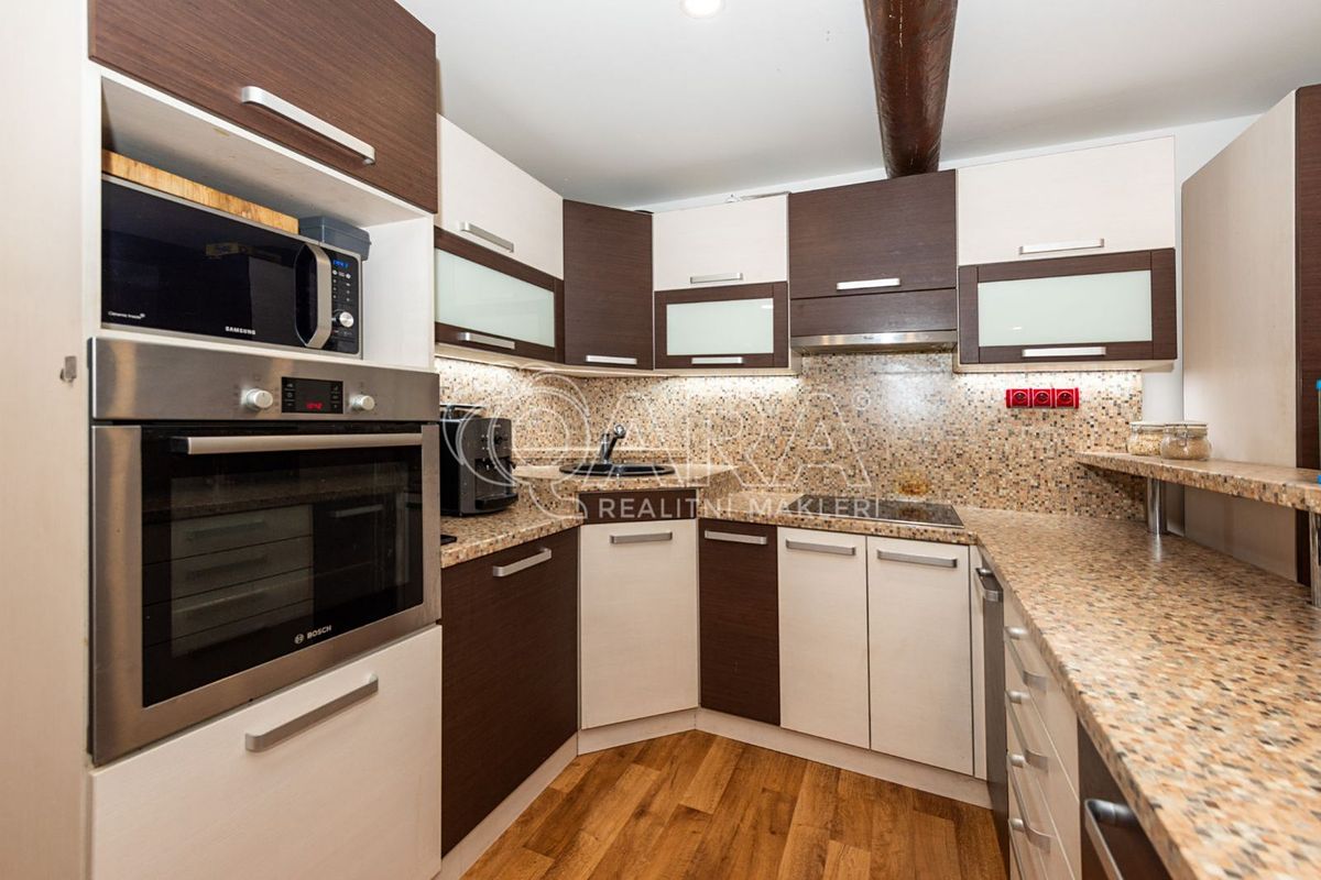 Prodej rodinného domu 115 m², pozemek 1471 m² – fotografie 3