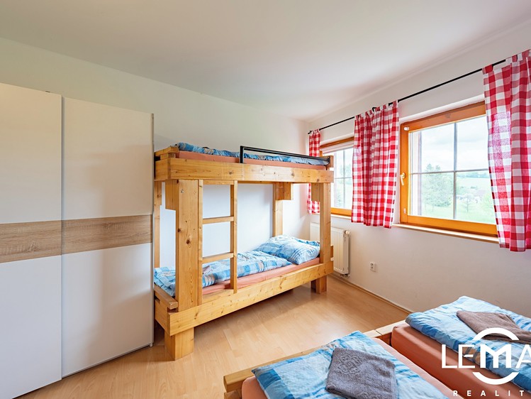 Комерційне приміщення на продаж, 300 м² (35 з 36)