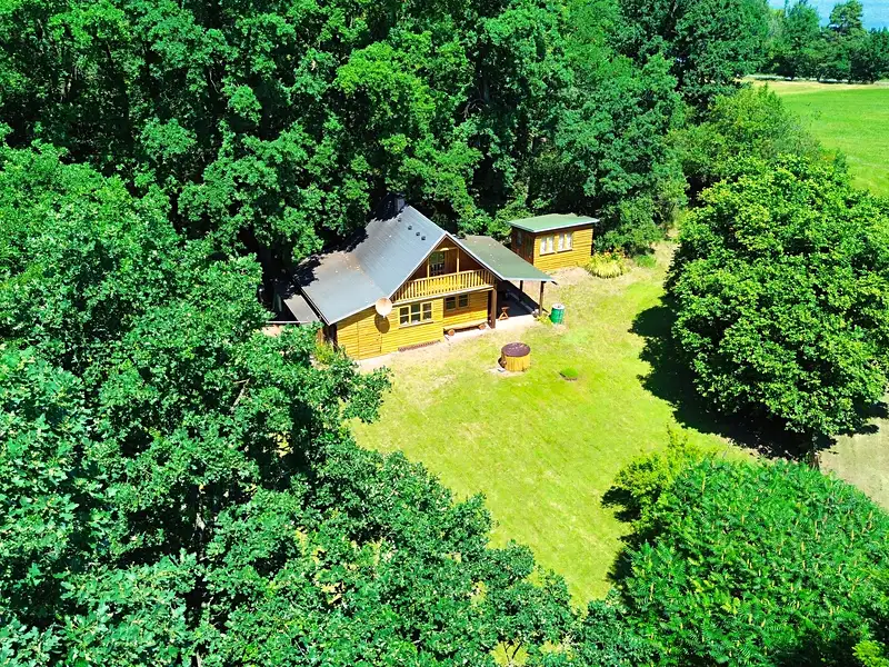 Prodej chaty 74 m², pozemek 1021 m², Kostelec nad Vltavou – náhled fotky 2