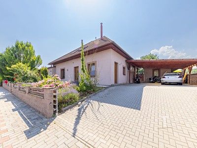 Prodej  rodinného domu 280 m², pozemek 1 190 m²