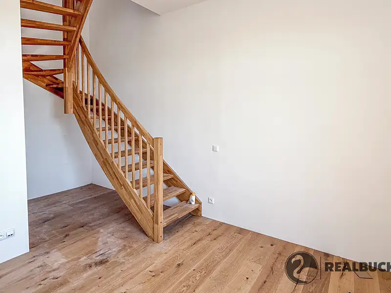 Prodej bytu 4+kk 120 m², Turnov – náhled fotky 3