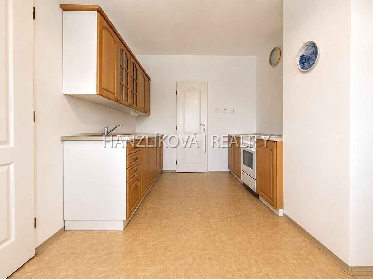 Prodej rodinného domu 138 m², pozemek 525 m² – fotografie 5