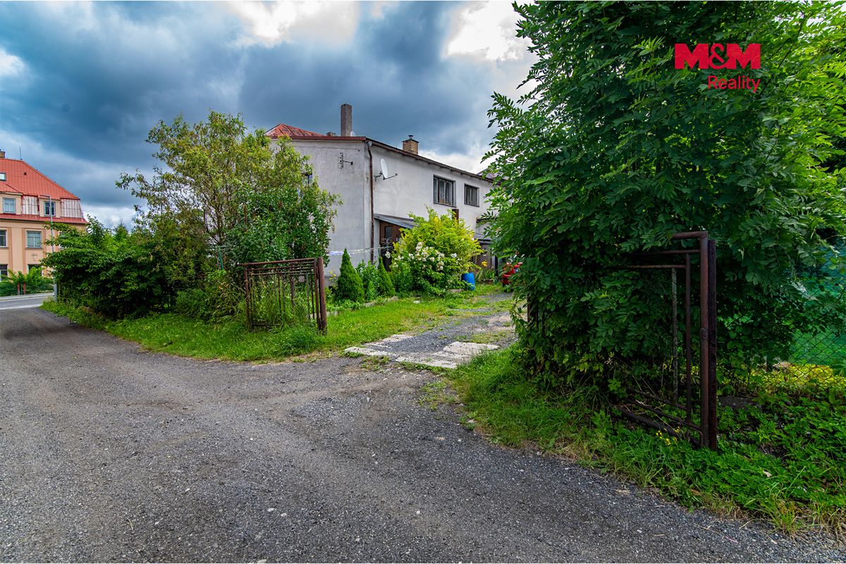 Prodej rodinného domu 321 m², pozemek 816 m² – fotografie 4