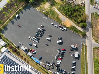 Prodej  komerčního pozemku 2 881 m²