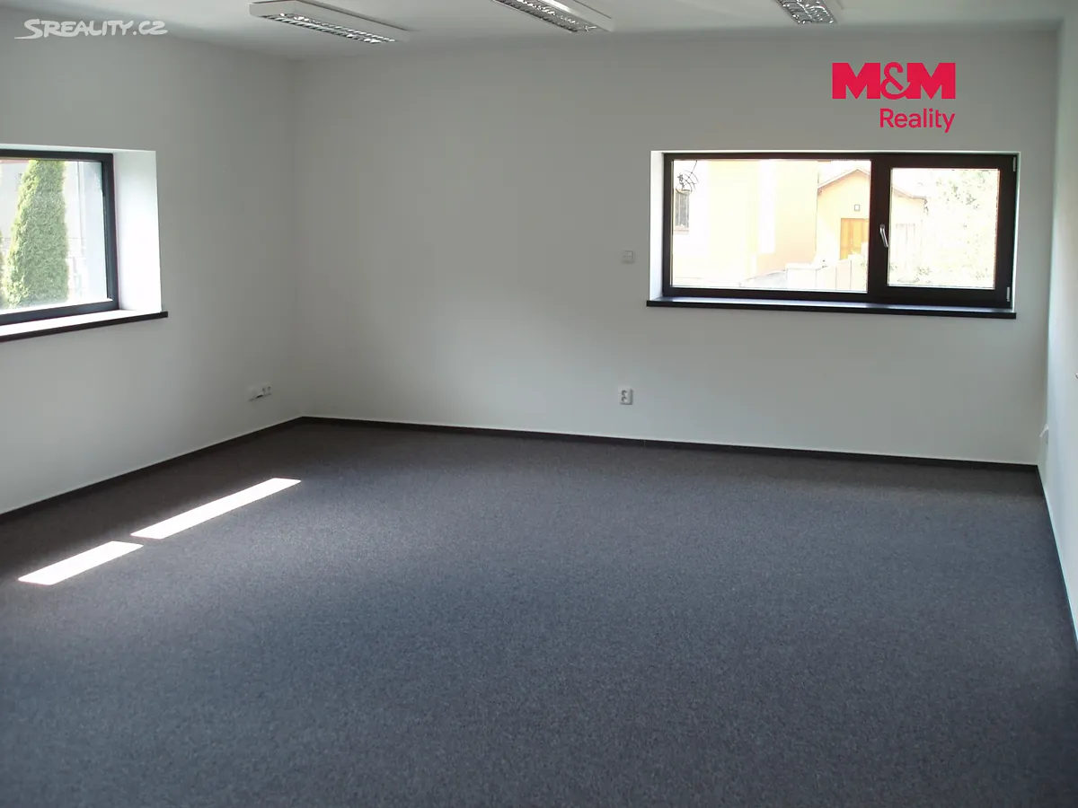 Pronájem kanceláře 41 m² – pohled 4
