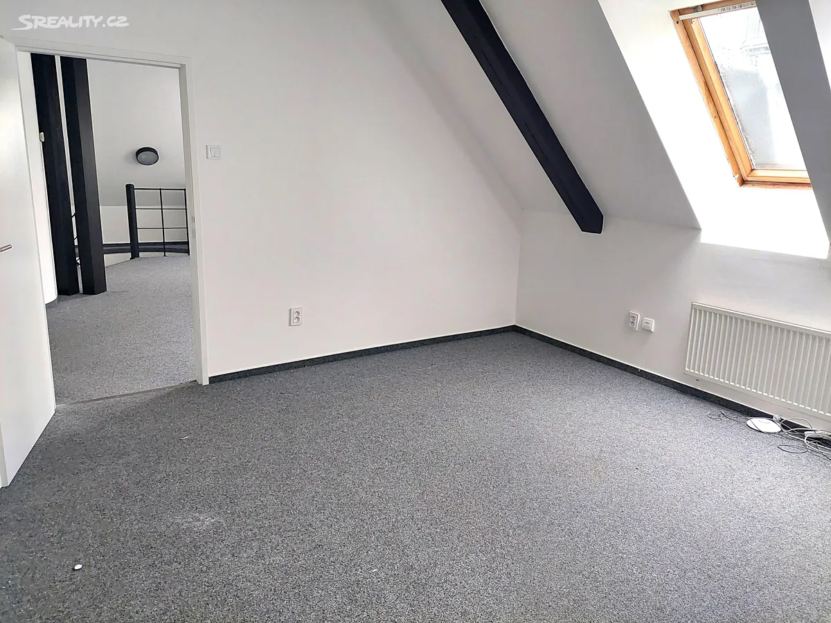 Pronájem kanceláře 100 m² – pohled 6