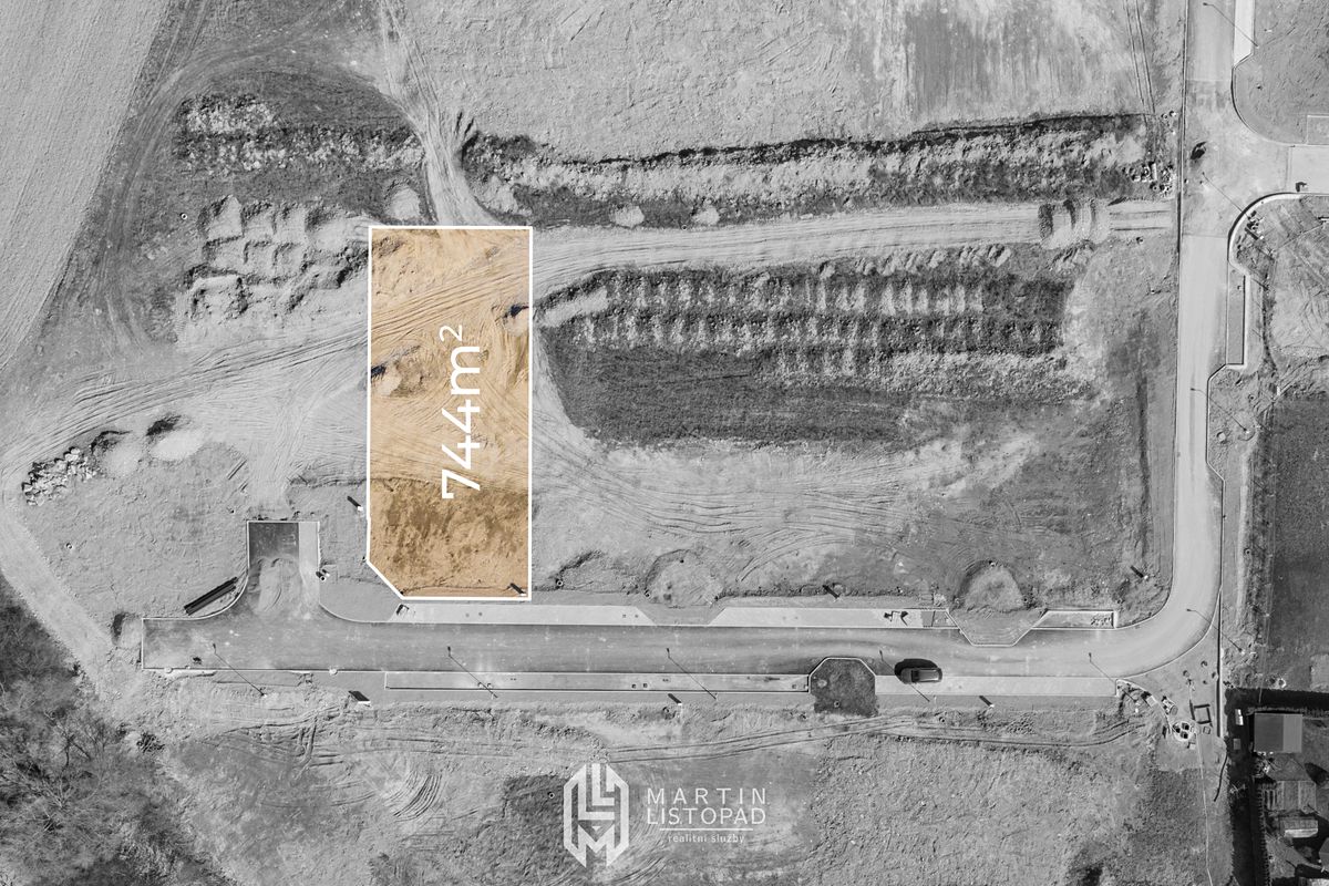 Prodej stavebního pozemku 743 m² – fotografie 2
