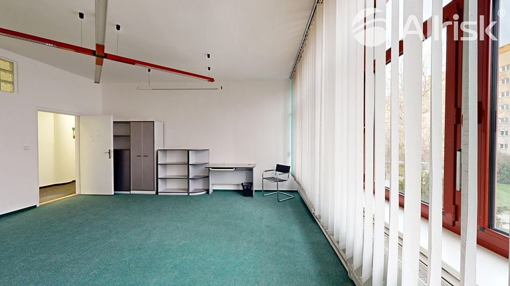 Pronájem kanceláře 109 m² – fotografie 2