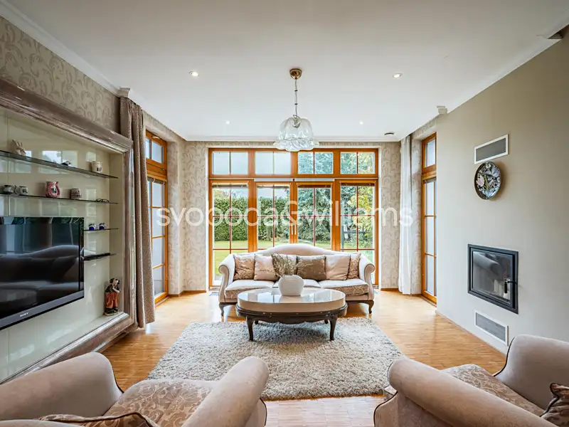 Prodej rodinného domu 184 m², pozemek 843 m², Praha – náhled fotky 2