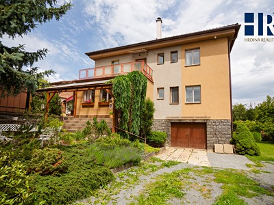 Prodej  rodinného domu 220 m², pozemek 3 411 m²