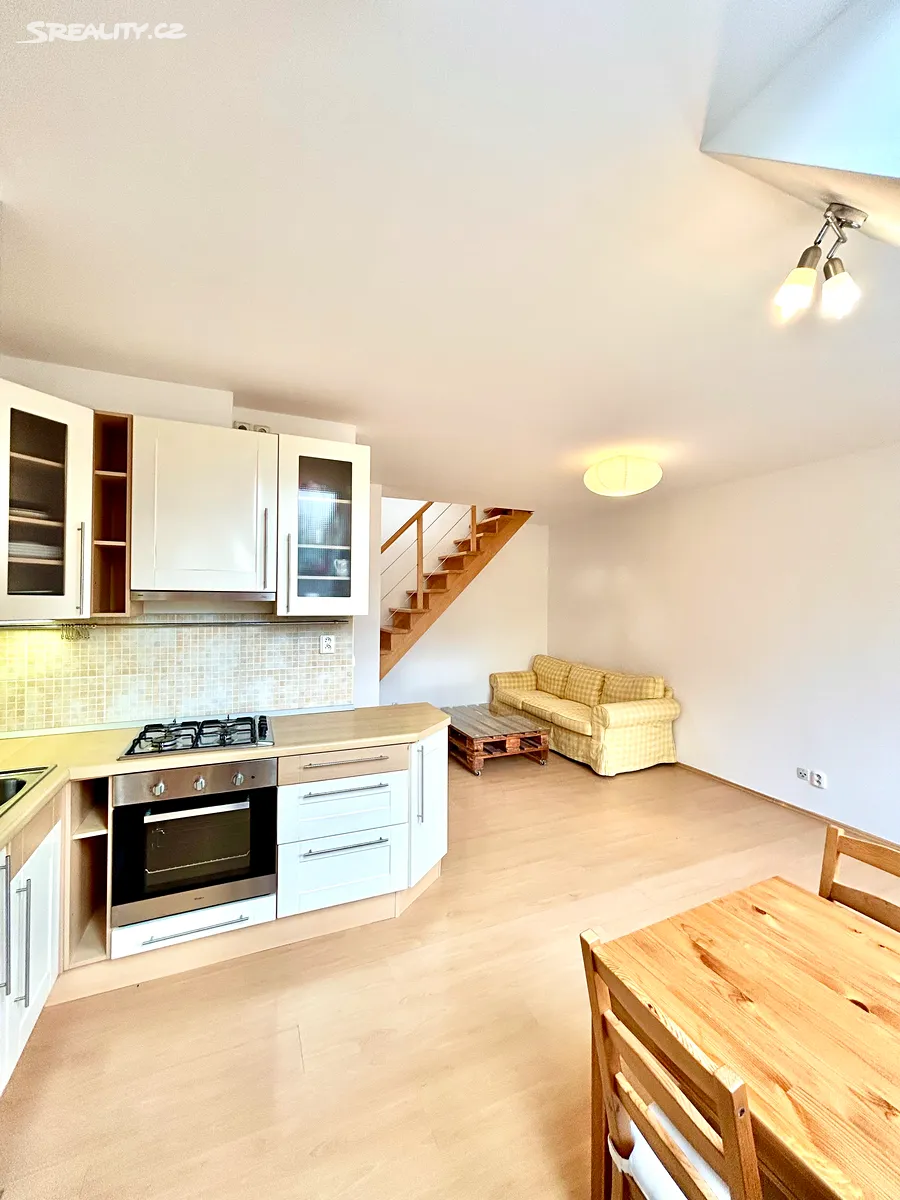 Prodej bytu 3+kk 78 m² – pohled 3