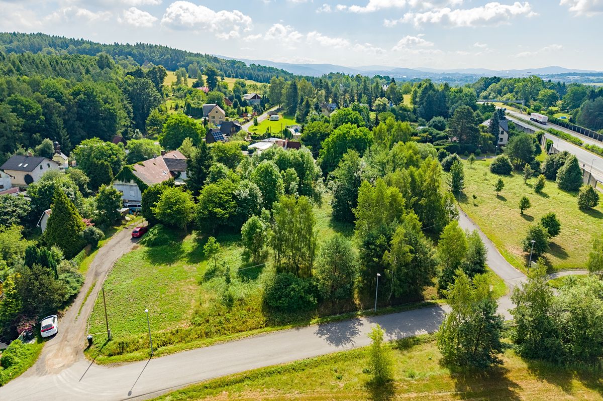 Prodej stavebního pozemku 2392 m² – fotografie 3