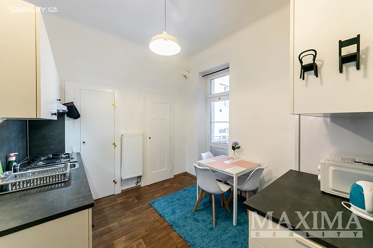 Pronájem bytu 2+kk 58 m² – pohled 3