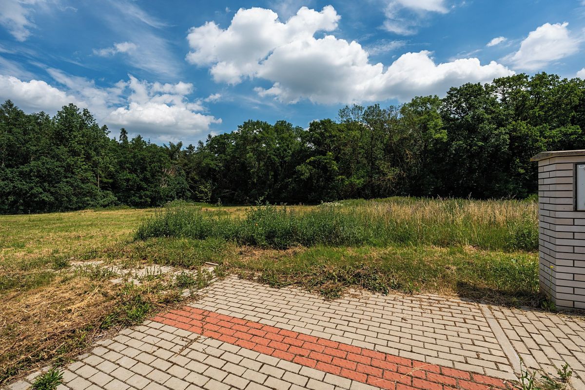 Prodej stavebního pozemku 1178 m², Vysoký Újezd – fotka 1 z 3