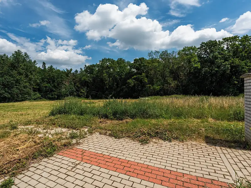 Prodej stavebního pozemku 1178 m², Vysoký Újezd – náhled fotky 1