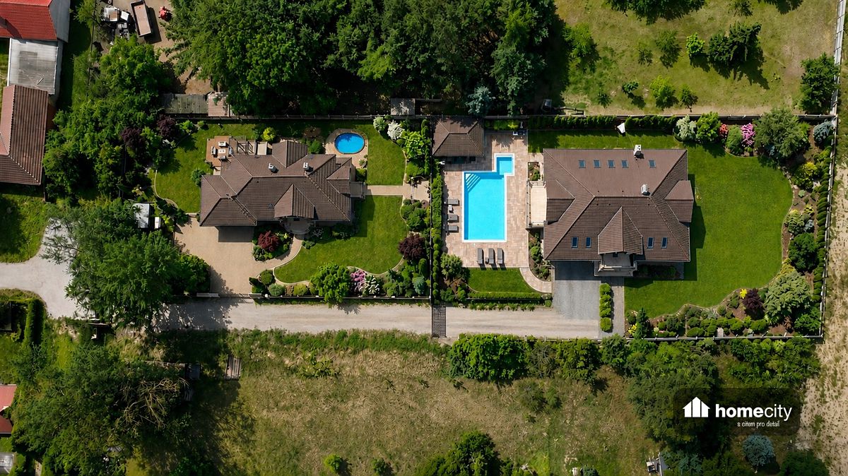 Prodej stavebního pozemku 1828 m² – fotografie 2