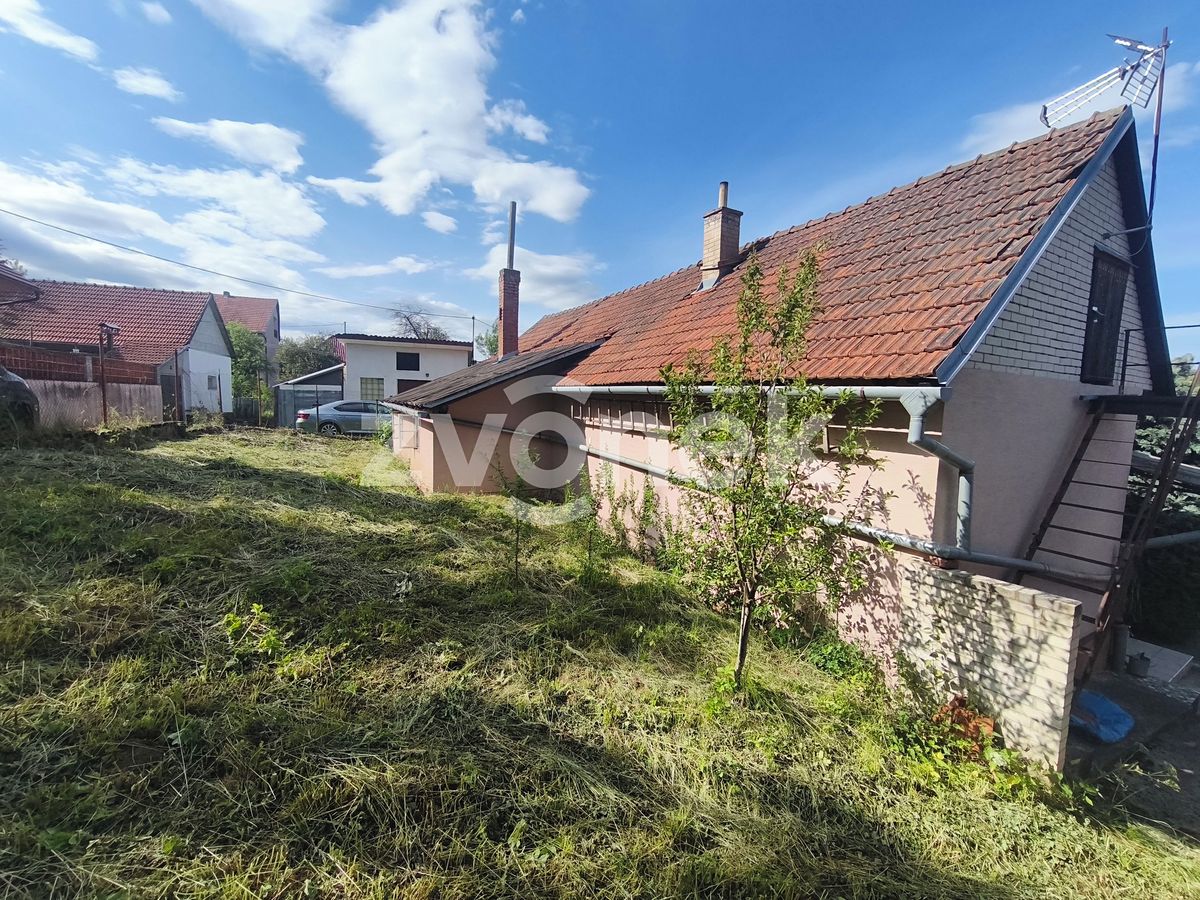 Prodej rodinného domu 90 m², pozemek 593 m²