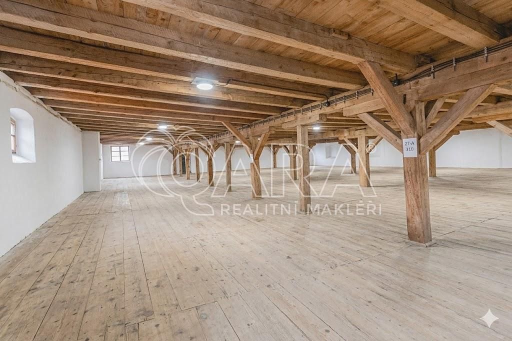 Prodej výrobní haly, prostoru 9000 m² – fotografie 5