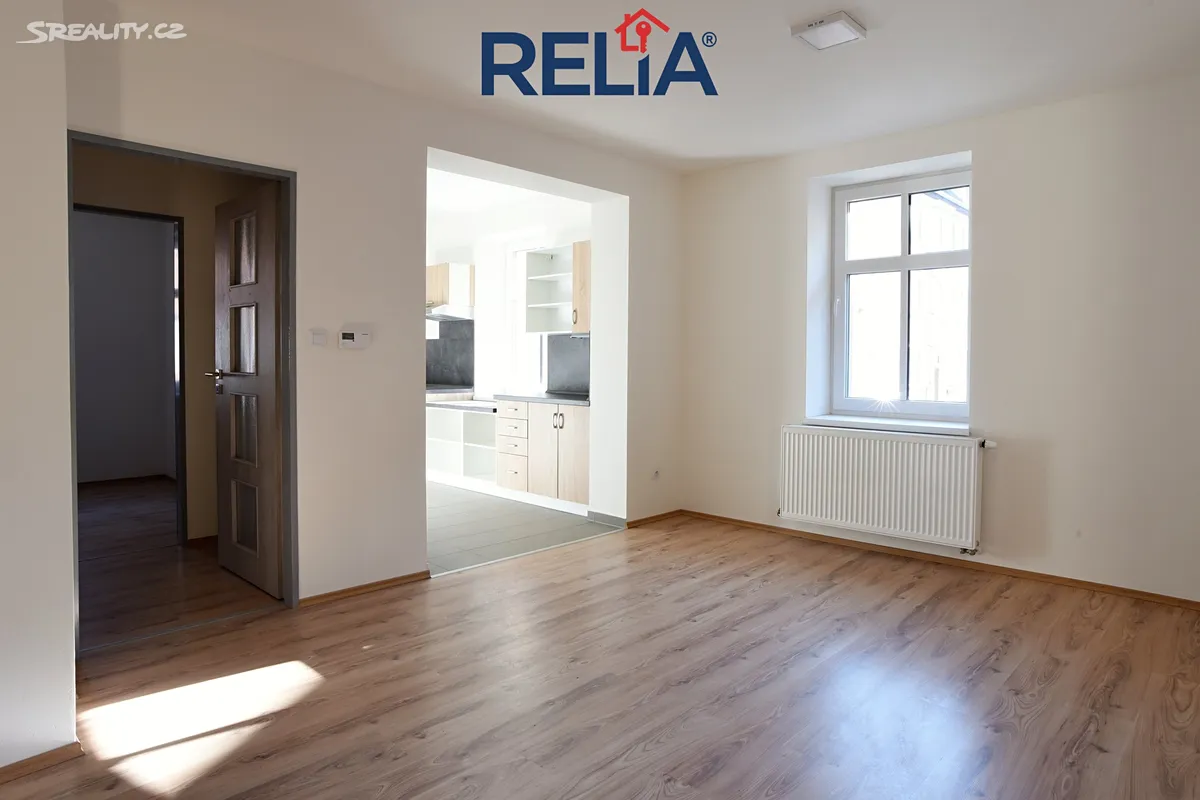 Pronájem bytu 4+kk 75 m² – pohled 2