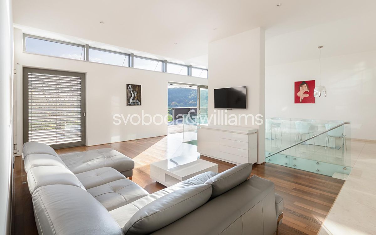 Prodej vily 580 m², pozemek 963 m² – fotografie 3