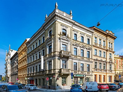 Pronájem kanceláře 212 m²
