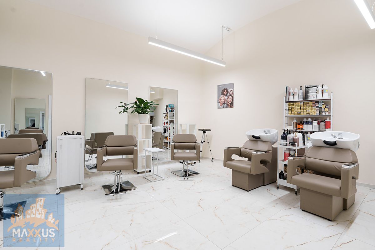 Pronájem obchodního prostoru 140 m² – fotografie 5