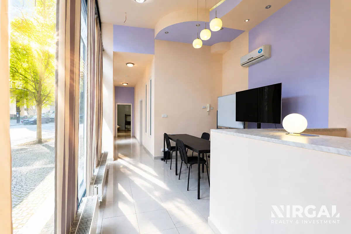 Prodej obchodního prostoru 91 m², Praha
