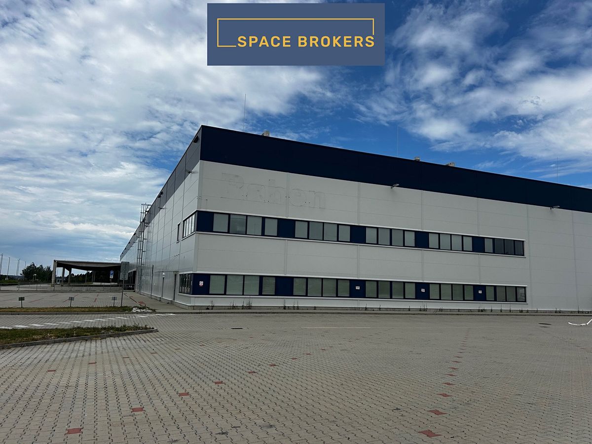 Pronájem skladového prostoru 11700 m² – fotografie 2