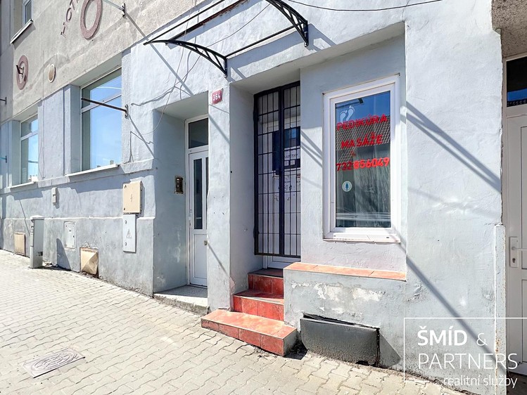 Комерційне приміщення на продаж, 100 м² (50 з 55)