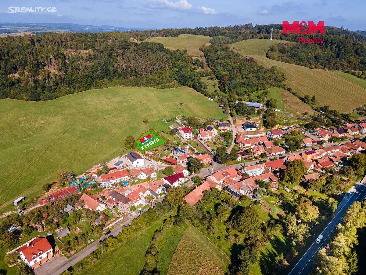 Prodej stavebního pozemku 1233 m² – pohled 5