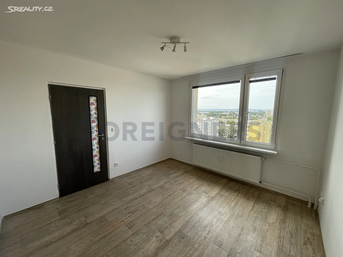 Pronájem bytu 3+1 68 m² – pohled 3