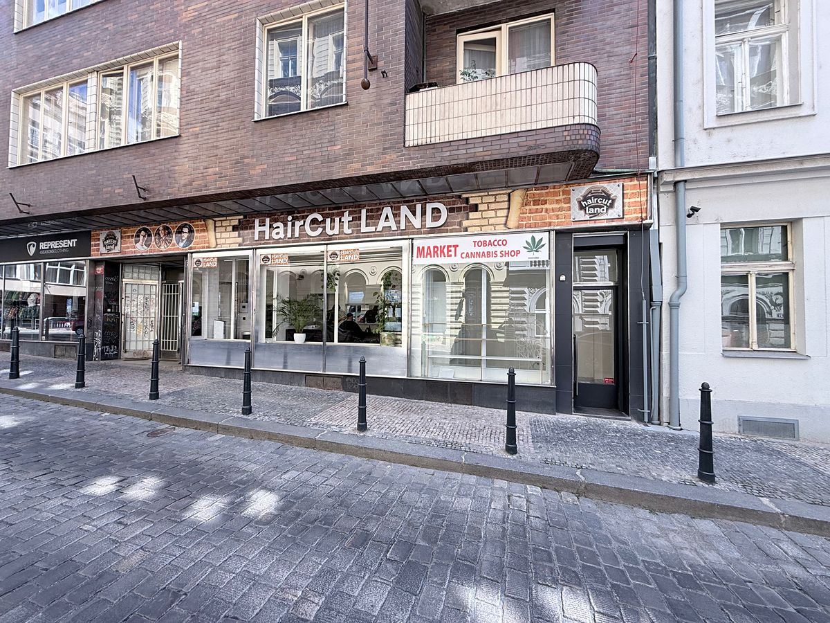 Pronájem obchodního prostoru 22 m² – fotografie 3