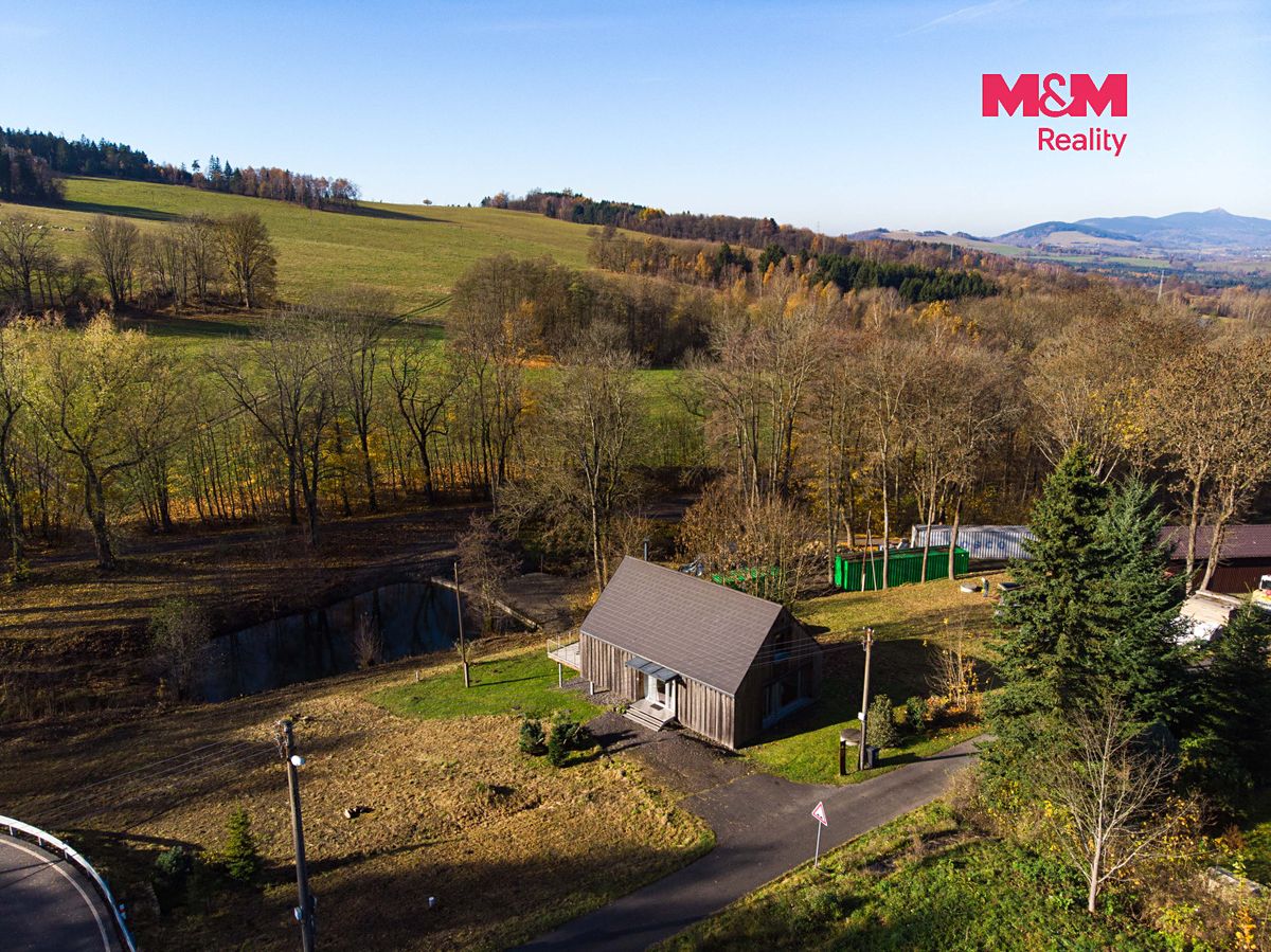 Prodej rodinného domu 108 m², pozemek 662 m² – fotografie 2