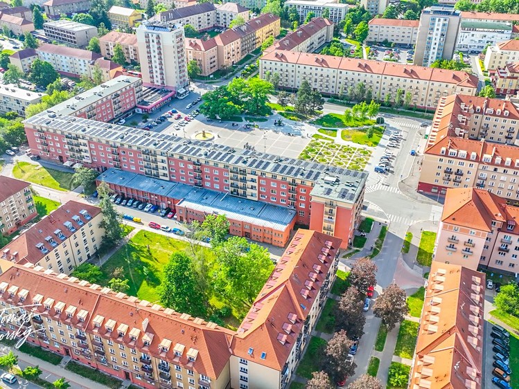 Gewerbefläche zum Kauf, 836 m² (1 von 20)