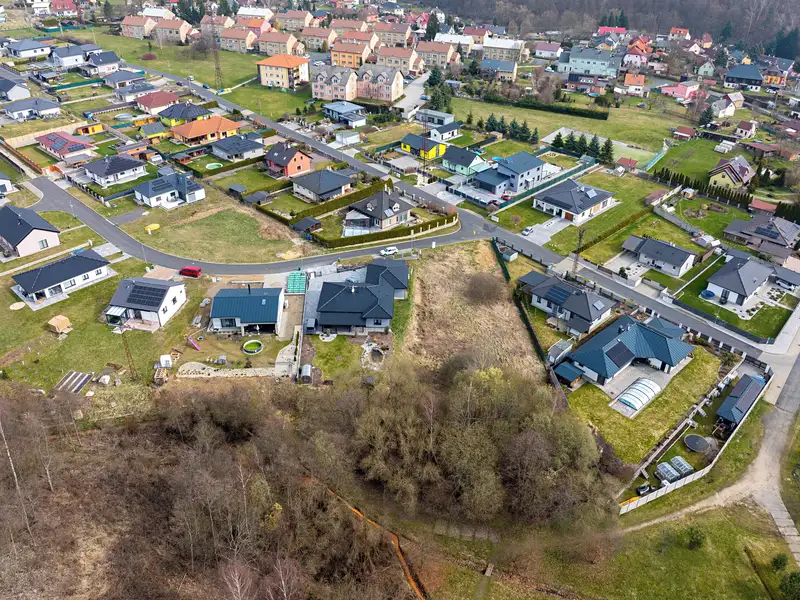 Prodej stavebního pozemku 2163 m², Lomnice – náhled fotky 3