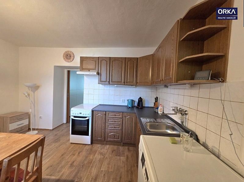 Pronájem bytu 1+1 33 m² – fotografie 2