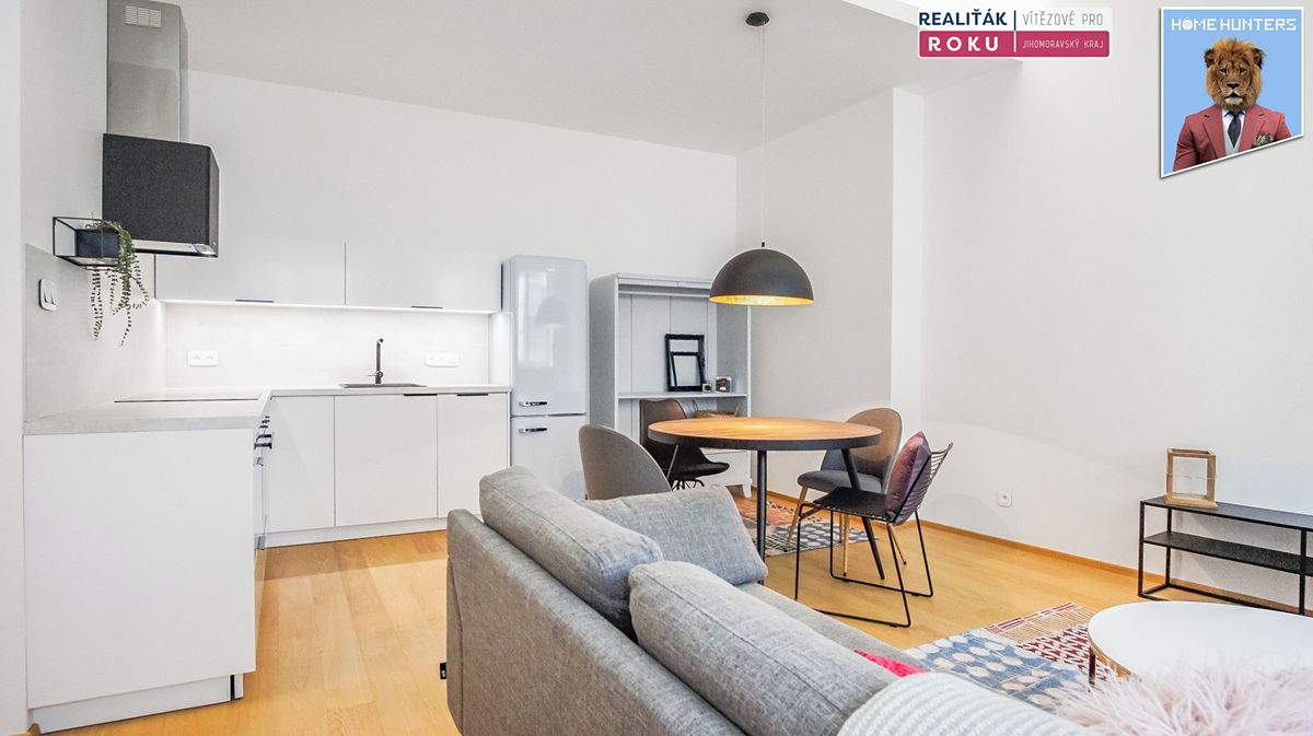 Pronájem bytu 2+kk 53 m² (Jednopodlažní)