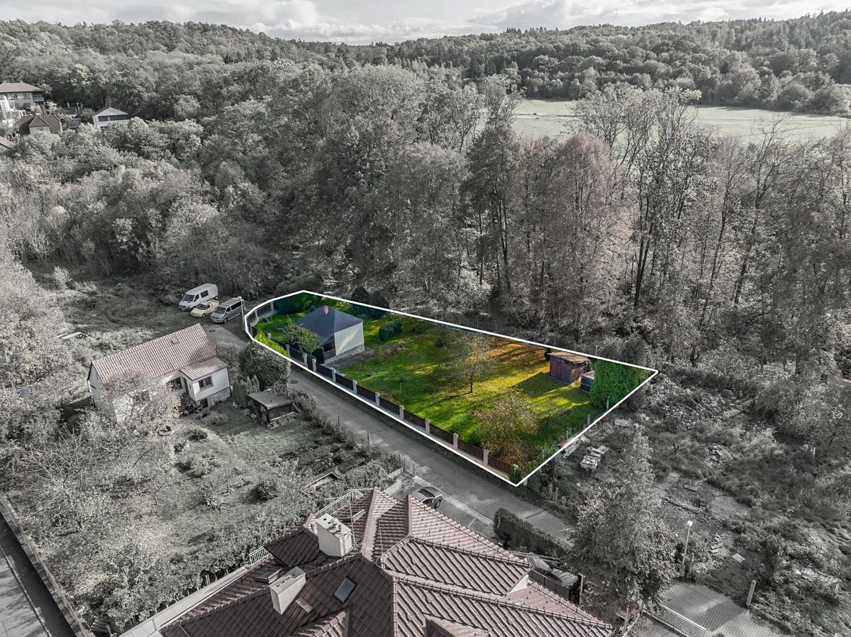 Prodej stavebního pozemku 954 m² – fotografie 4
