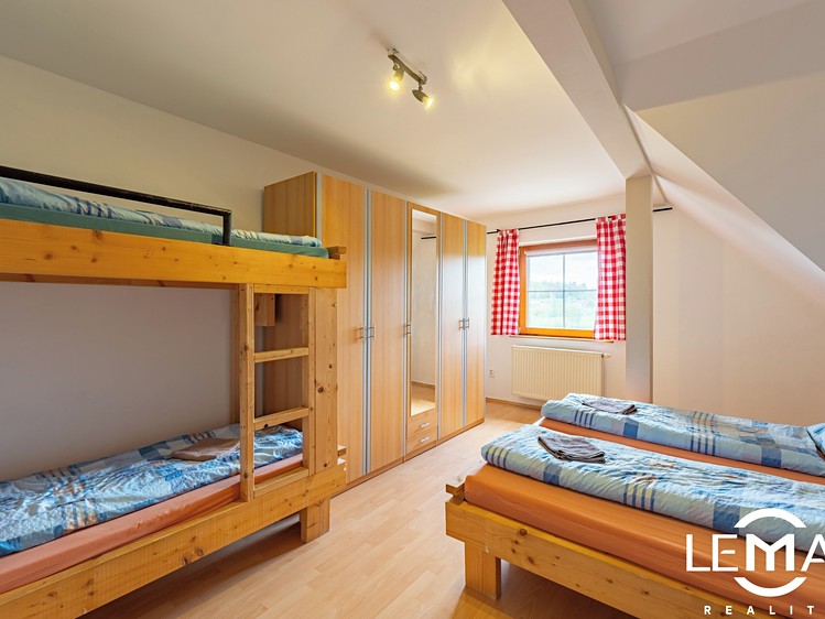 Комерційне приміщення на продаж, 300 м² (31 з 36)